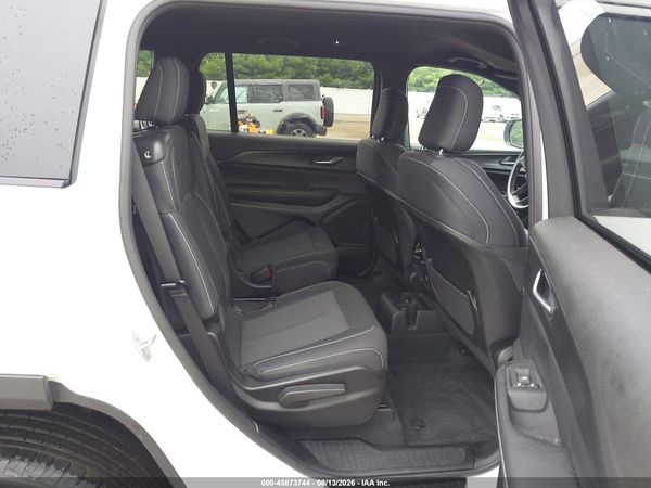 2024 JEEP GRAND CHEROKEE L LAREDO 4X4