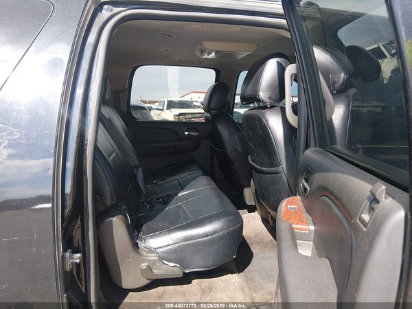2014 CHEVROLET SUBURBAN LT — I8