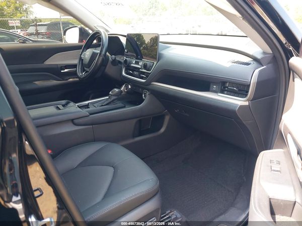 2025 TOYOTA GRAND HIGHLANDER HYBRID LIMITED