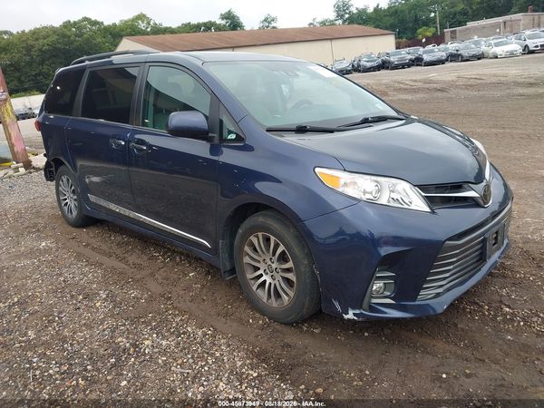 2020 TOYOTA SIENNA XLE — I1