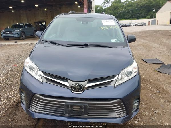 2020 TOYOTA SIENNA XLE — I115