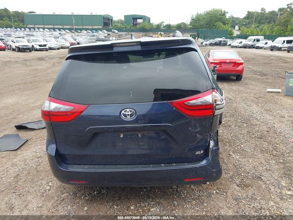 2020 TOYOTA SIENNA XLE — I119