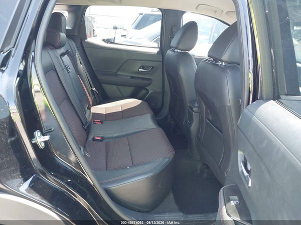 2025 NISSAN KICKS SR FWD — I8