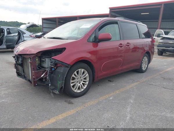 2012 TOYOTA SIENNA XLE V6 8 PASSENGER