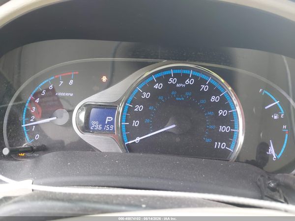 2012 TOYOTA SIENNA XLE V6 8 PASSENGER