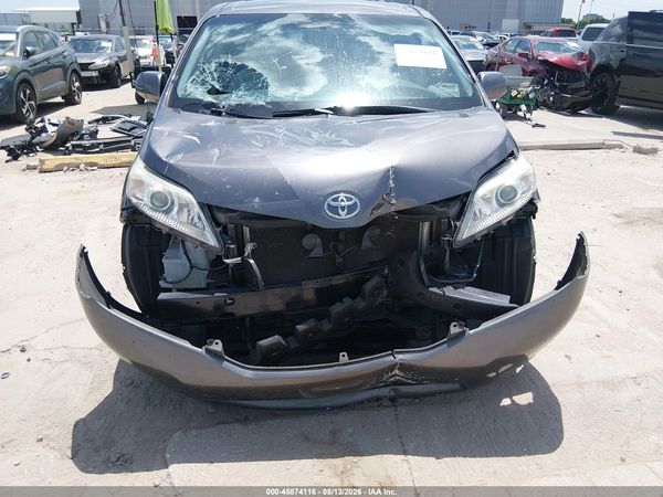 2012 TOYOTA SIENNA LE V6 8 PASSENGER — I6