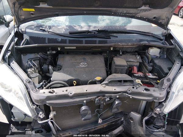 2012 TOYOTA SIENNA LE V6 8 PASSENGER — I10