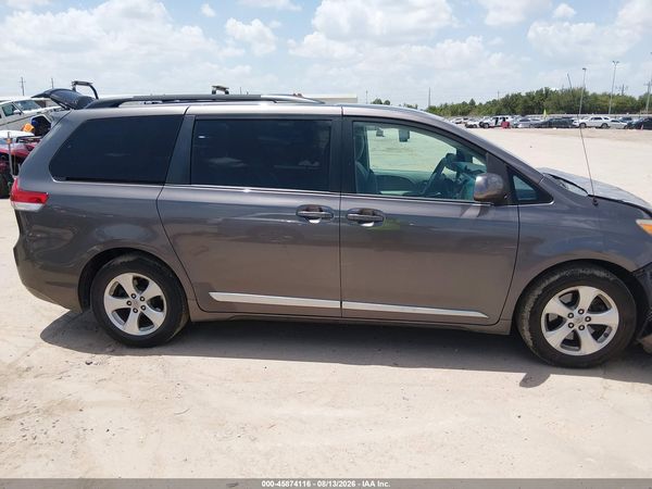 2012 TOYOTA SIENNA LE V6 8 PASSENGER — I116