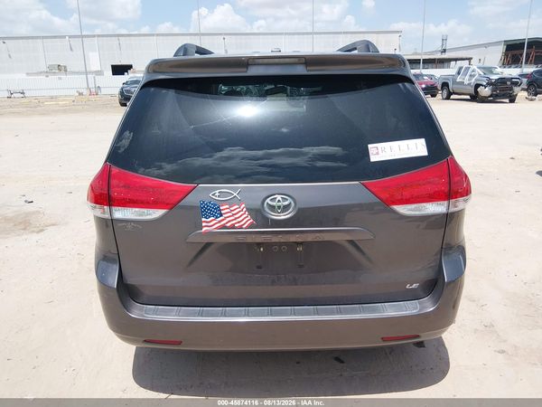 2012 TOYOTA SIENNA LE V6 8 PASSENGER — I119