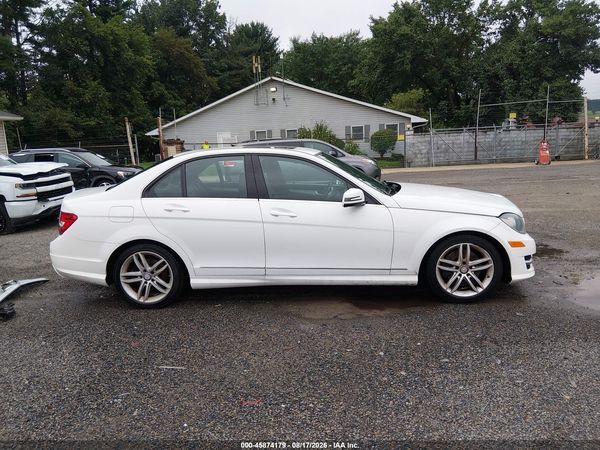 2013 MERCEDES-BENZ C 300 SPORT 4MATIC