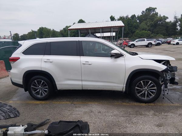 2017 TOYOTA HIGHLANDER XLE