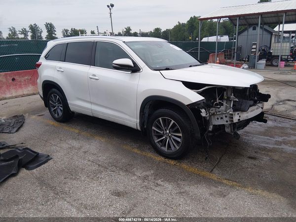2017 TOYOTA HIGHLANDER XLE