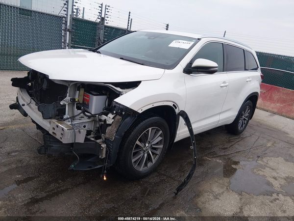 2017 TOYOTA HIGHLANDER XLE