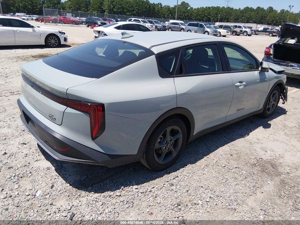 2026 KIA K4 LXS
