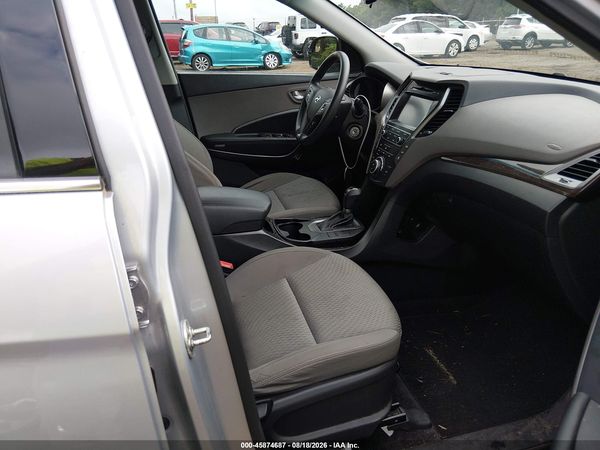 2018 HYUNDAI SANTA FE SE