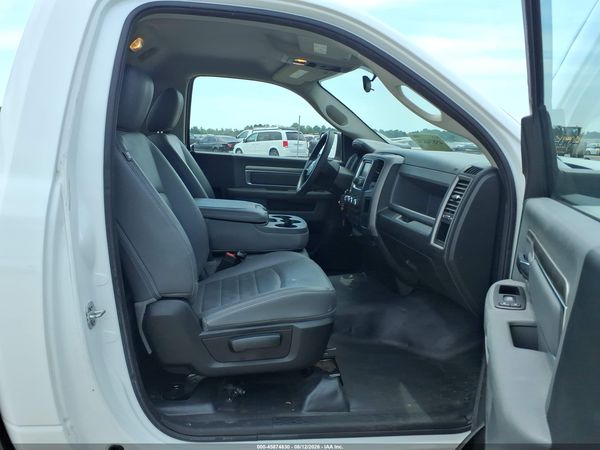 2019 RAM 1500 CLASSIC TRADESMAN  4X4 8' BOX — I5