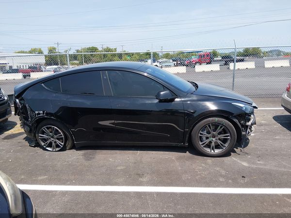 2025 TESLA MODEL Y
