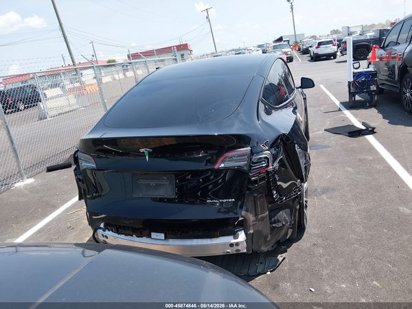 2025 TESLA MODEL Y
