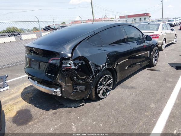 2025 TESLA MODEL Y