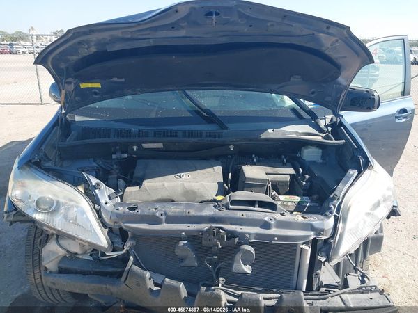 2015 TOYOTA SIENNA LE 8 PASSENGER — I10