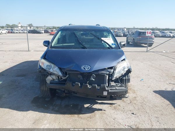 2015 TOYOTA SIENNA LE 8 PASSENGER — I115