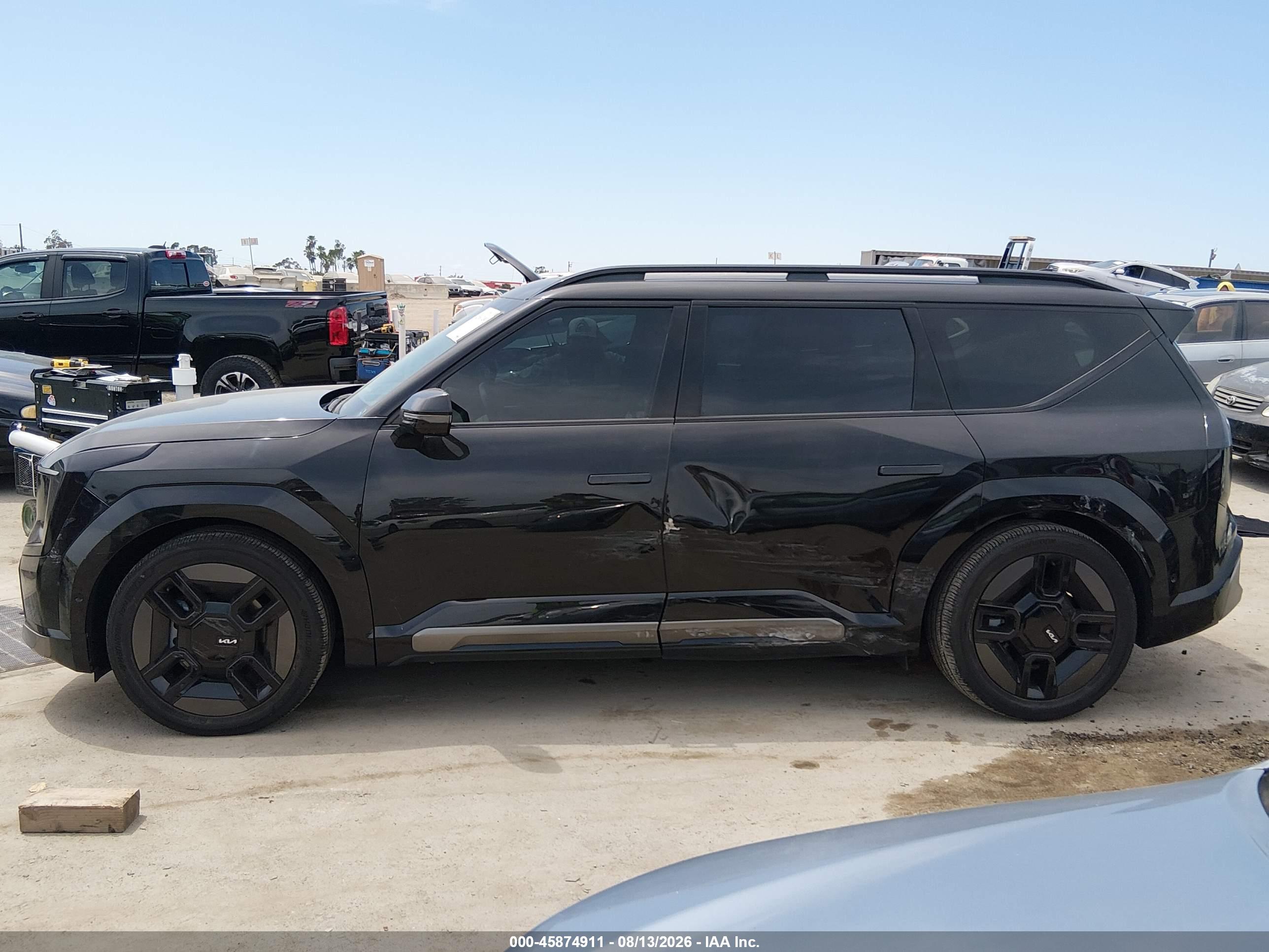 2024 KIA EV9 GT-LINE