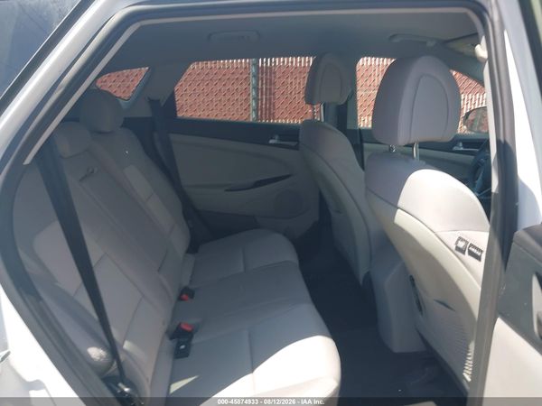 2018 HYUNDAI TUCSON SE
