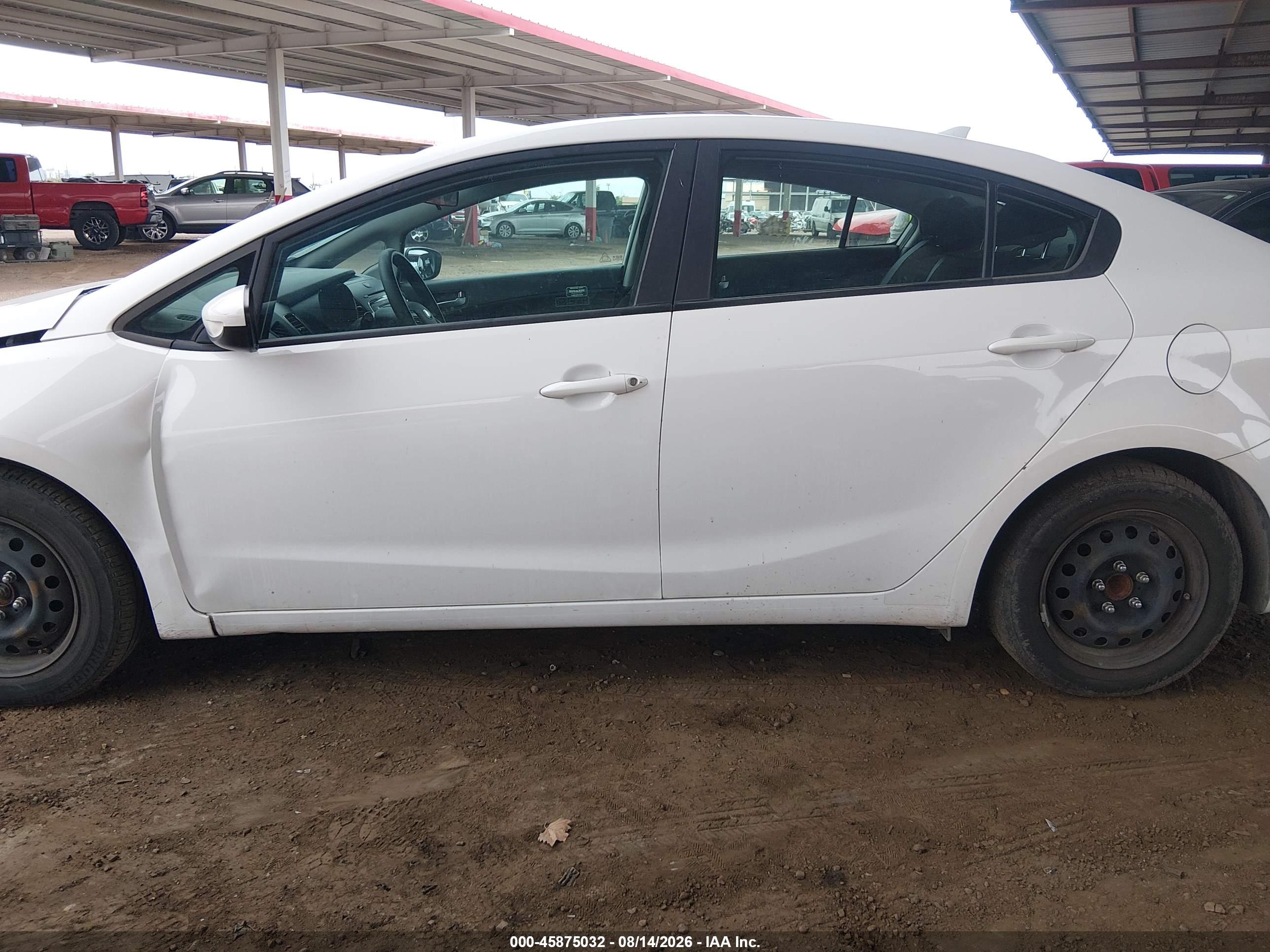 2017 KIA FORTE LX