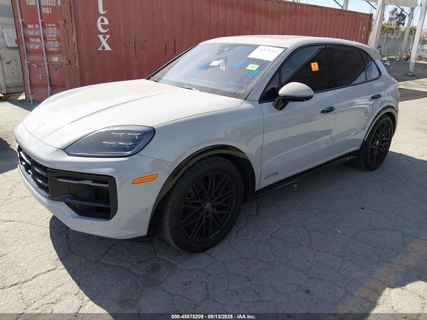 2025 PORSCHE CAYENNE GTS