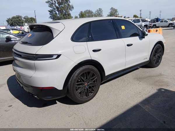 2025 PORSCHE CAYENNE GTS