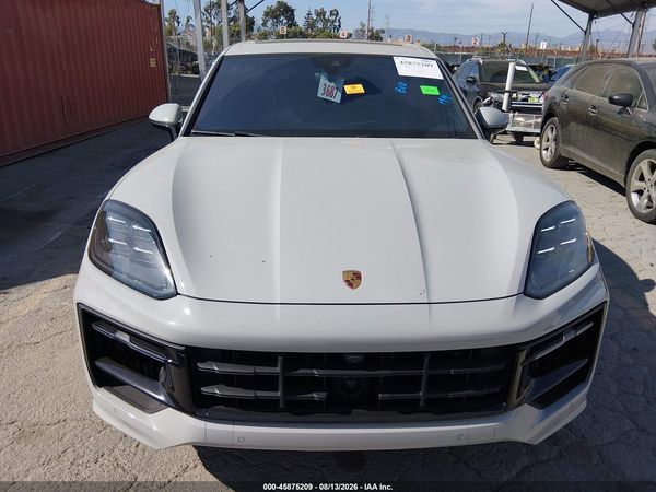 2025 PORSCHE CAYENNE GTS