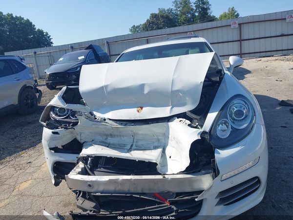 2015 PORSCHE PANAMERA 4