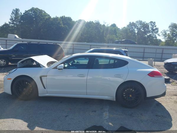 2015 PORSCHE PANAMERA 4
