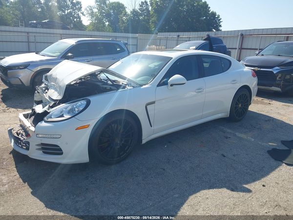 2015 PORSCHE PANAMERA 4