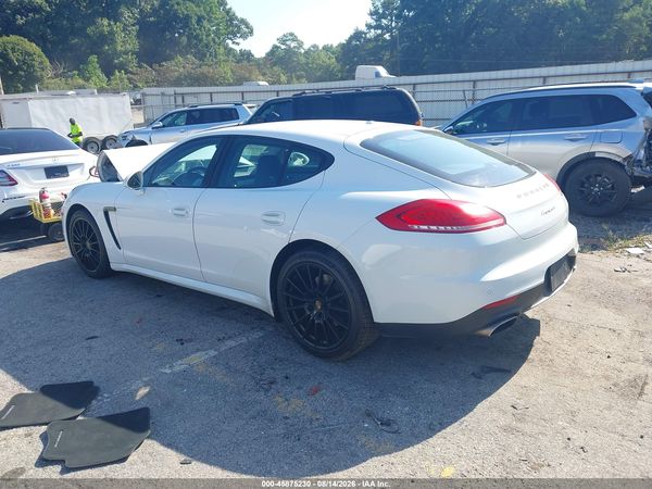2015 PORSCHE PANAMERA 4
