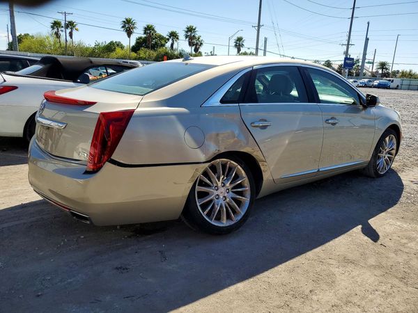 2014 CADILLAC XTS Platinum