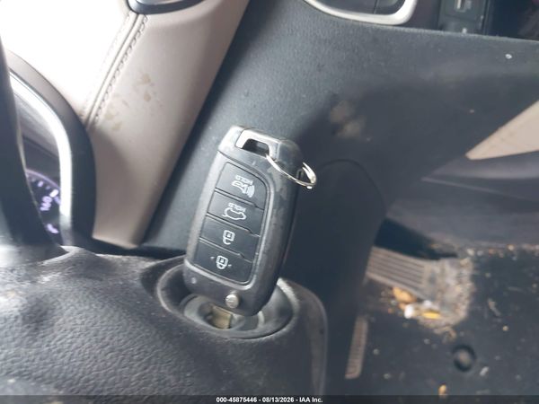 2019 HYUNDAI SANTA FE SE