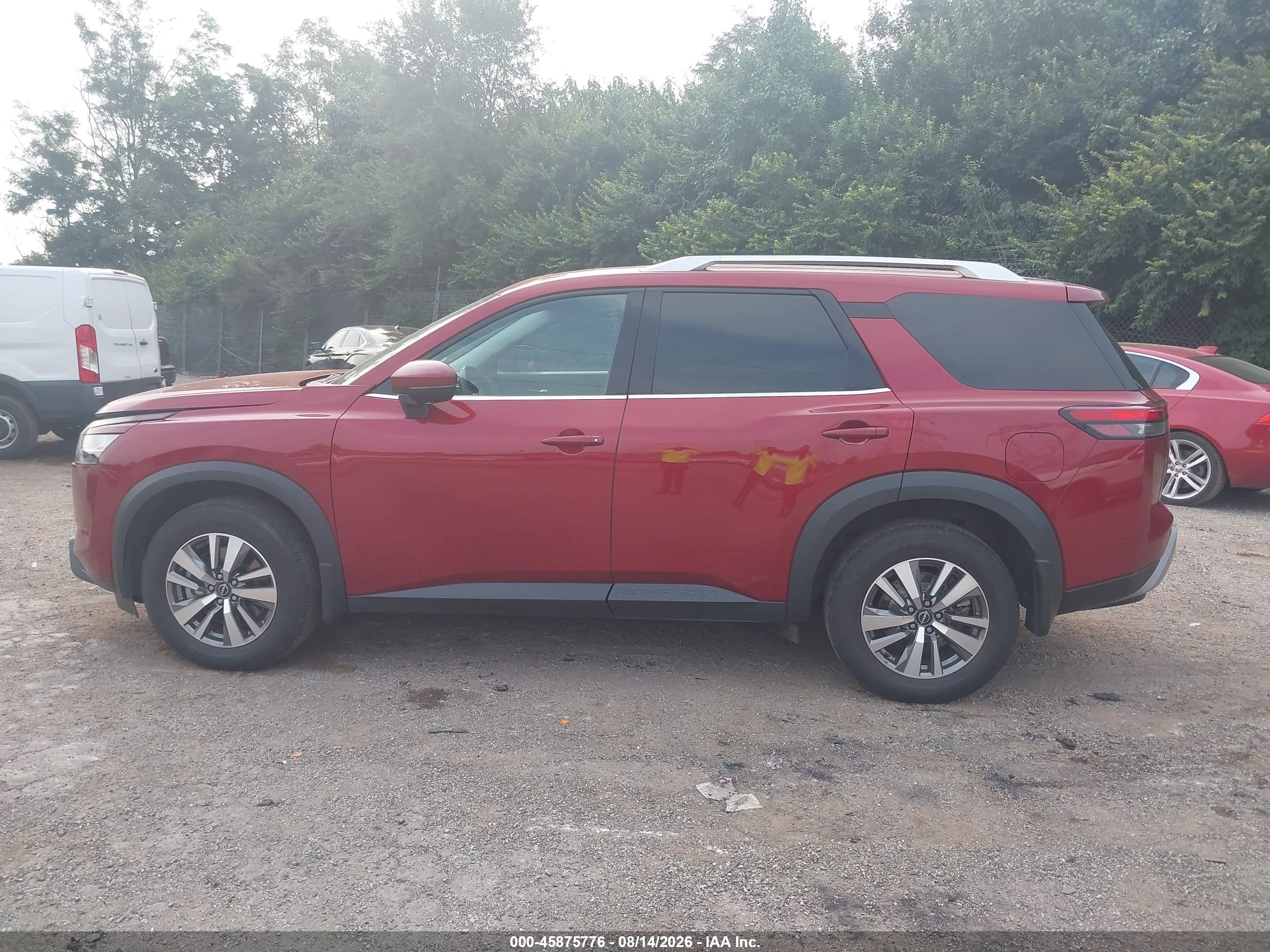 2022 NISSAN PATHFINDER SL 4WD