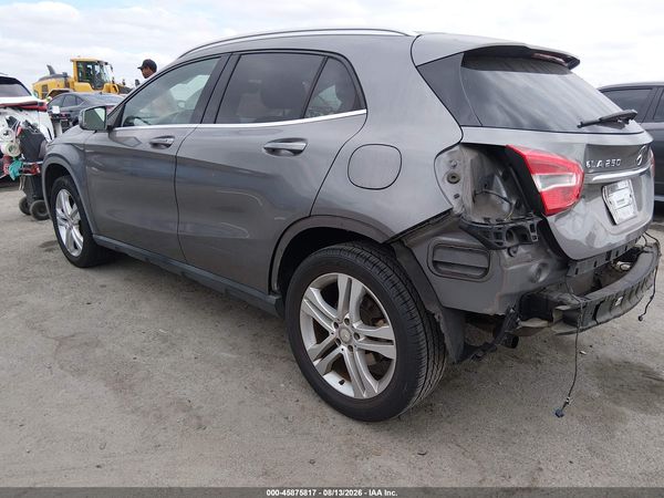 2015 MERCEDES-BENZ GLA 250 GLA250