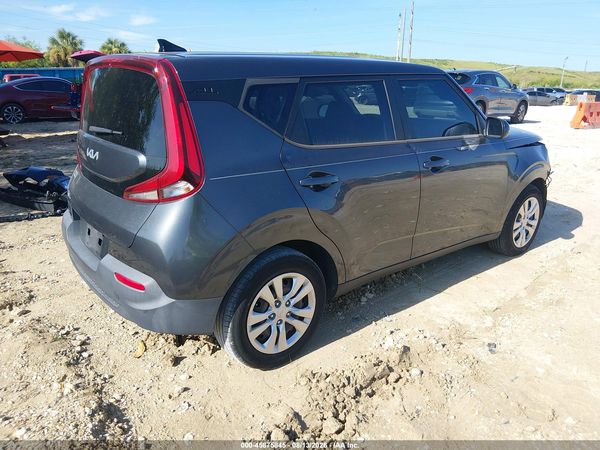 2022 KIA SOUL LX