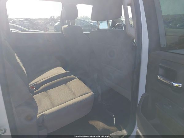 2016 CHEVROLET SILVERADO 1500 LT — I8