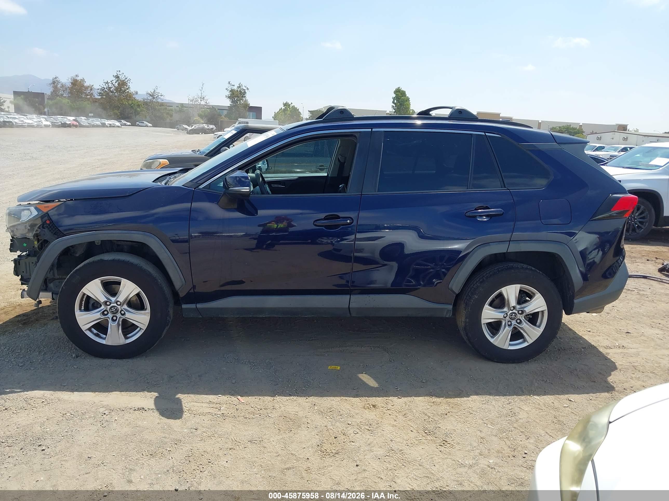 2019 TOYOTA RAV4 XLE