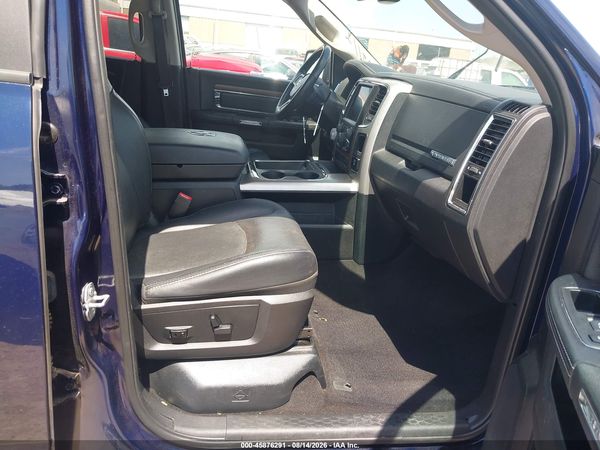2017 RAM 1500 LARAMIE  4X4 5'7 BOX