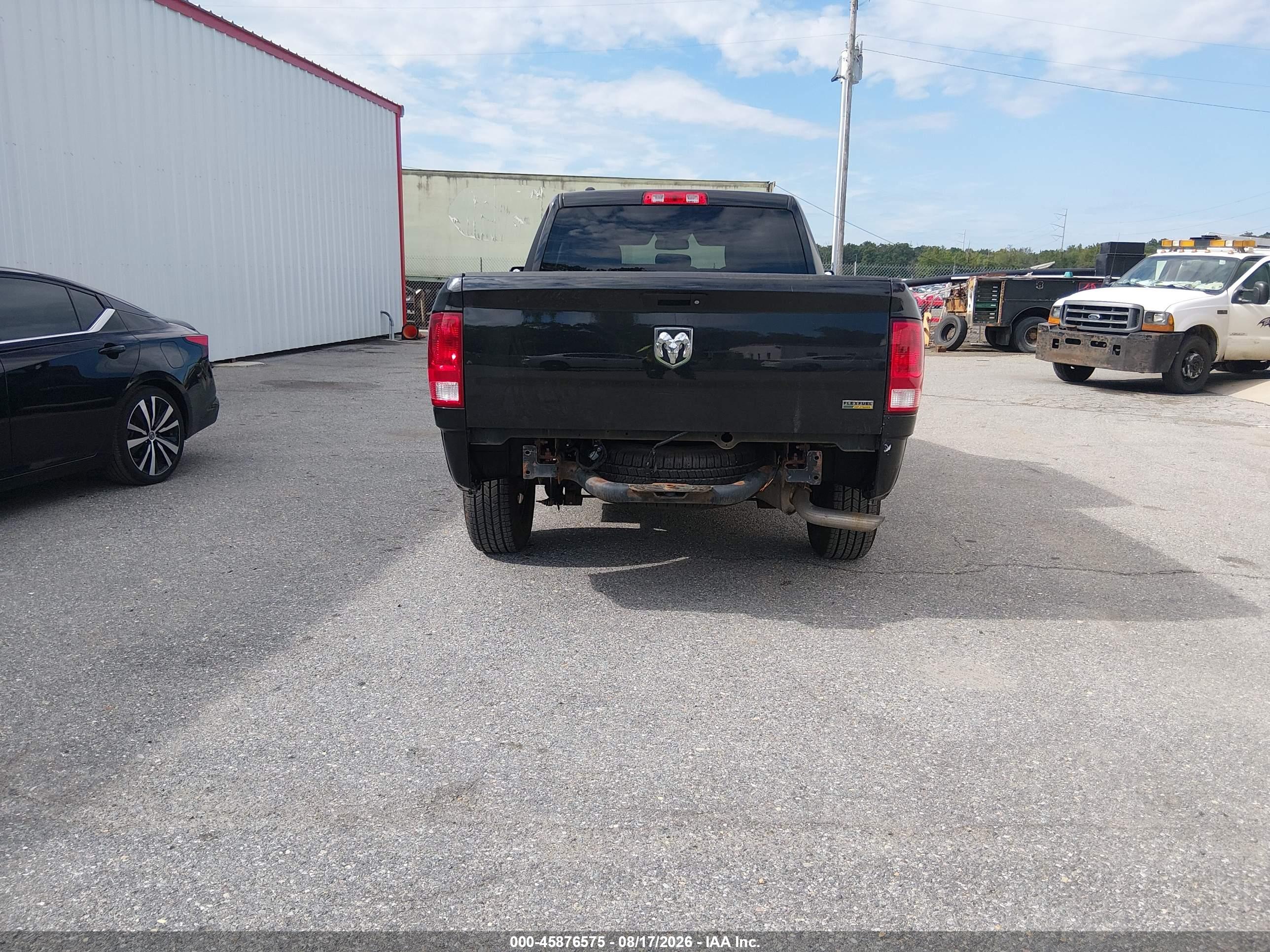 2016 RAM 1500 ST