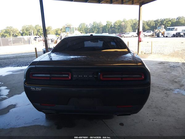 2016 DODGE CHALLENGER SXT
