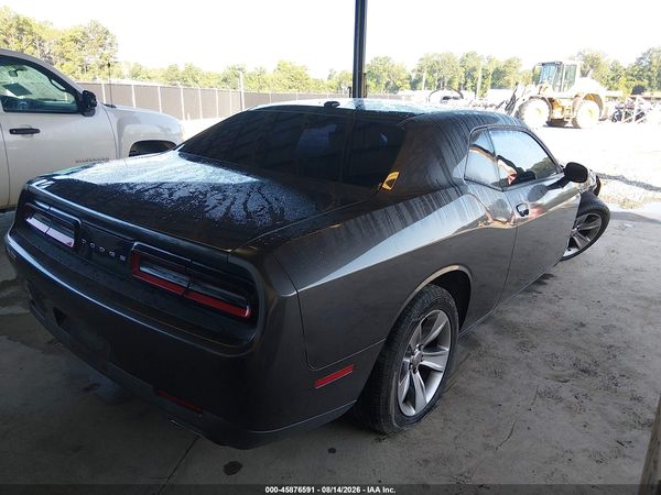2016 DODGE CHALLENGER SXT