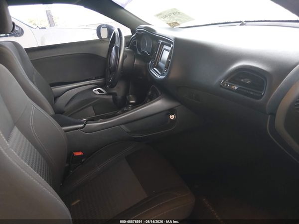 2016 DODGE CHALLENGER SXT
