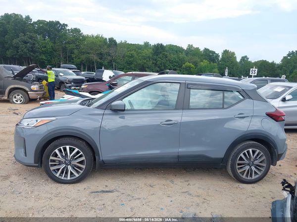 2022 NISSAN KICKS SV XTRONIC CVT — I117