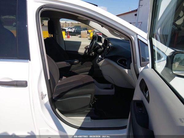 2021 CHRYSLER VOYAGER L — I5
