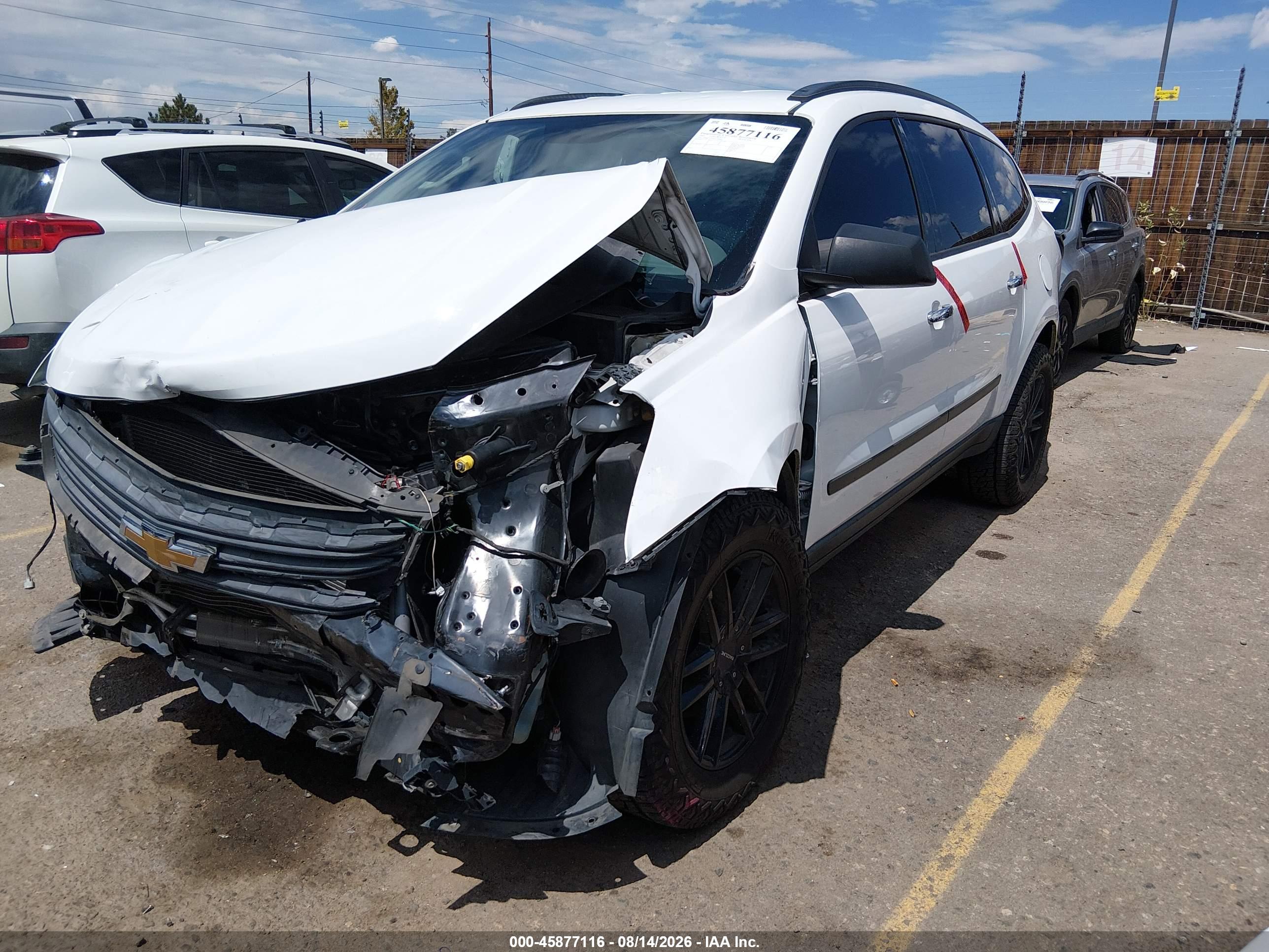 2016 CHEVROLET TRAVERSE LS — I2